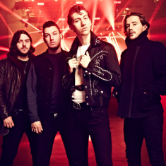 Arctic Monkeys выпустили новый сингл «Body Paint»