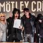 Mötley Crüe отправятся в тур с Def Leppard, Poison и Джоан Джетт