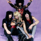 Mötley Crüe и VEVO «Footnotes» рассказывают о создании «Dogs Of War» и сопутствующего музыкального видео