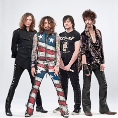 Группа The Darkness устроила концерт на лондонском вокзале