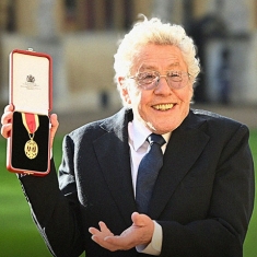 Вокалист The Who стал рыцарем