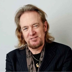 Гитарист Iron Maiden Эдриан Смит рассказал о документальном фильме группы