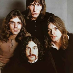 Pink Floyd анонсировали новый сборник под названием «8-Tracks»