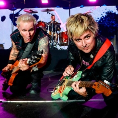 Green Day поделились новой песней