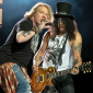 Guns N’ Roses решили вспомнить лучшие моменты последнего концертного тура