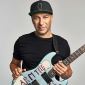 Гитарист Rage Against The Machine записывает песни на телефон