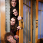 Вокалист Greta Van Fleet порвал себе барабанную перепонку