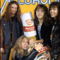 Metallica выпили бутылку шампанского, которую их менеджер хранил со дня свадьбы