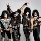 Судья предупредил Kiss о «серьезном риске» в иске об увольнении Wig Roadie