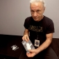 Самолёт Iron Maiden разобрали на сувениры