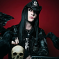 Wednesday 13 объединились с Taime Downe из Faster Pussycat для новой песни «No Apologies»