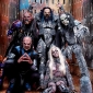 Lordi учат шведов выбрасывать мусор