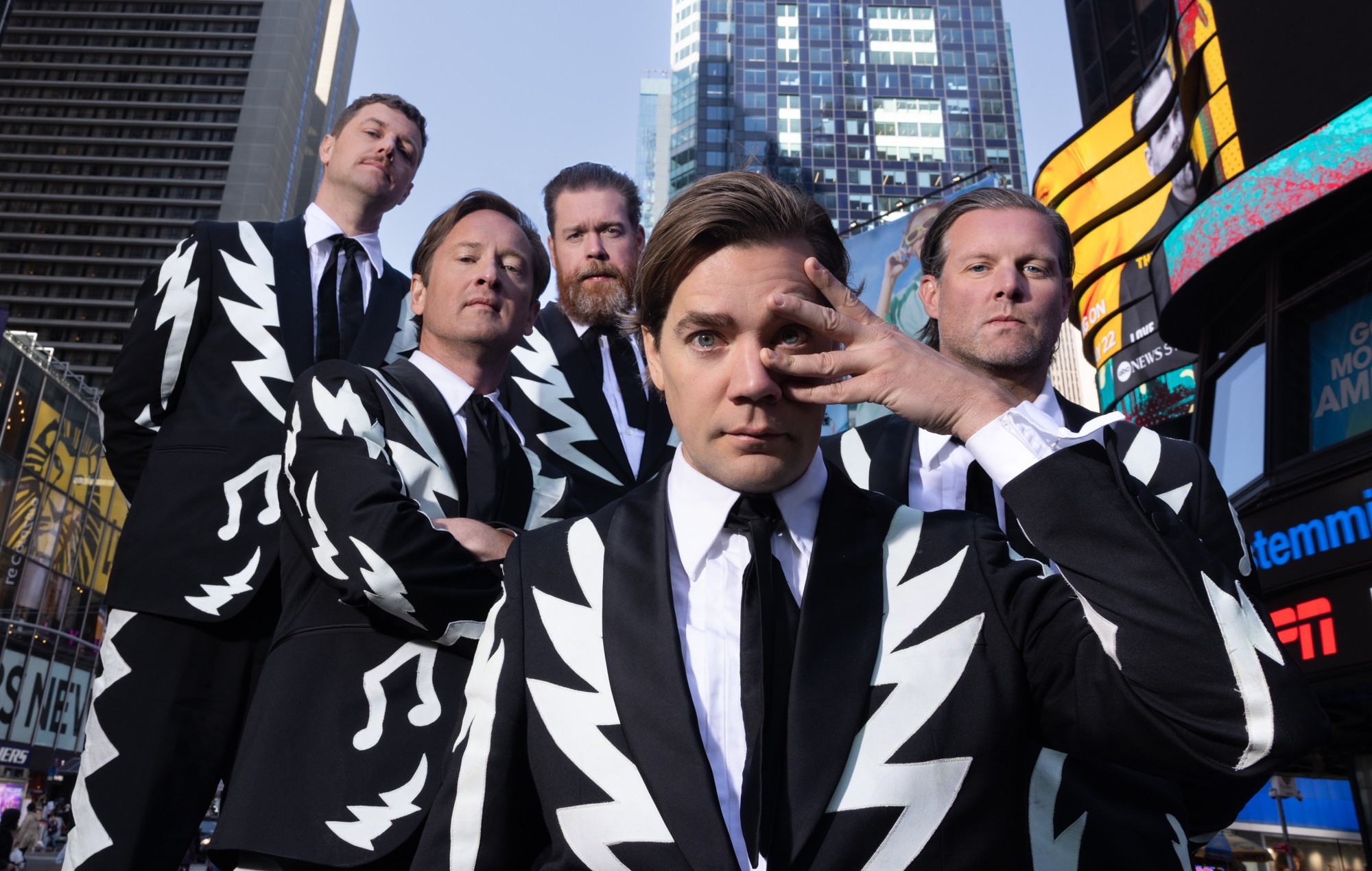 Фрэнки едет. The Hives.